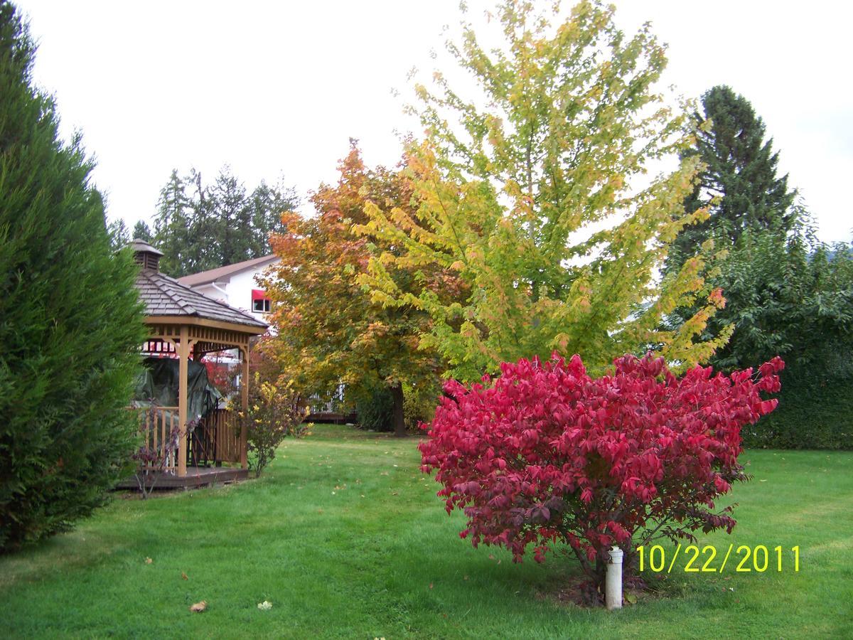 Bavarian Orchard Motel Creston Luaran gambar